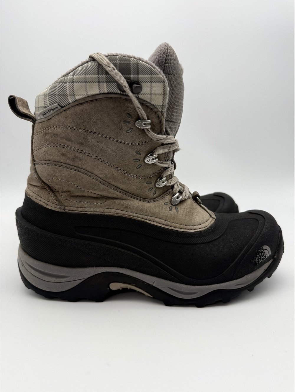 The North Face Chilkat II Womens Waterproof Winter Snow Boots Gray Suede Size 8